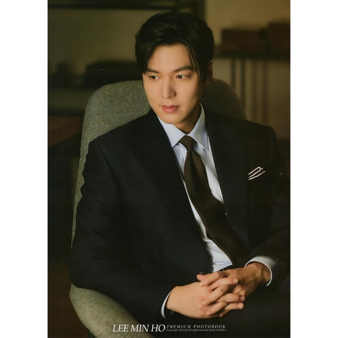 Photobook Lee Minho Premium Edisi Koleksi Eksklusif dengan Message Card Photobook Lee Minho Premium Edisi Koleksi Eksklusif dengan Message Card