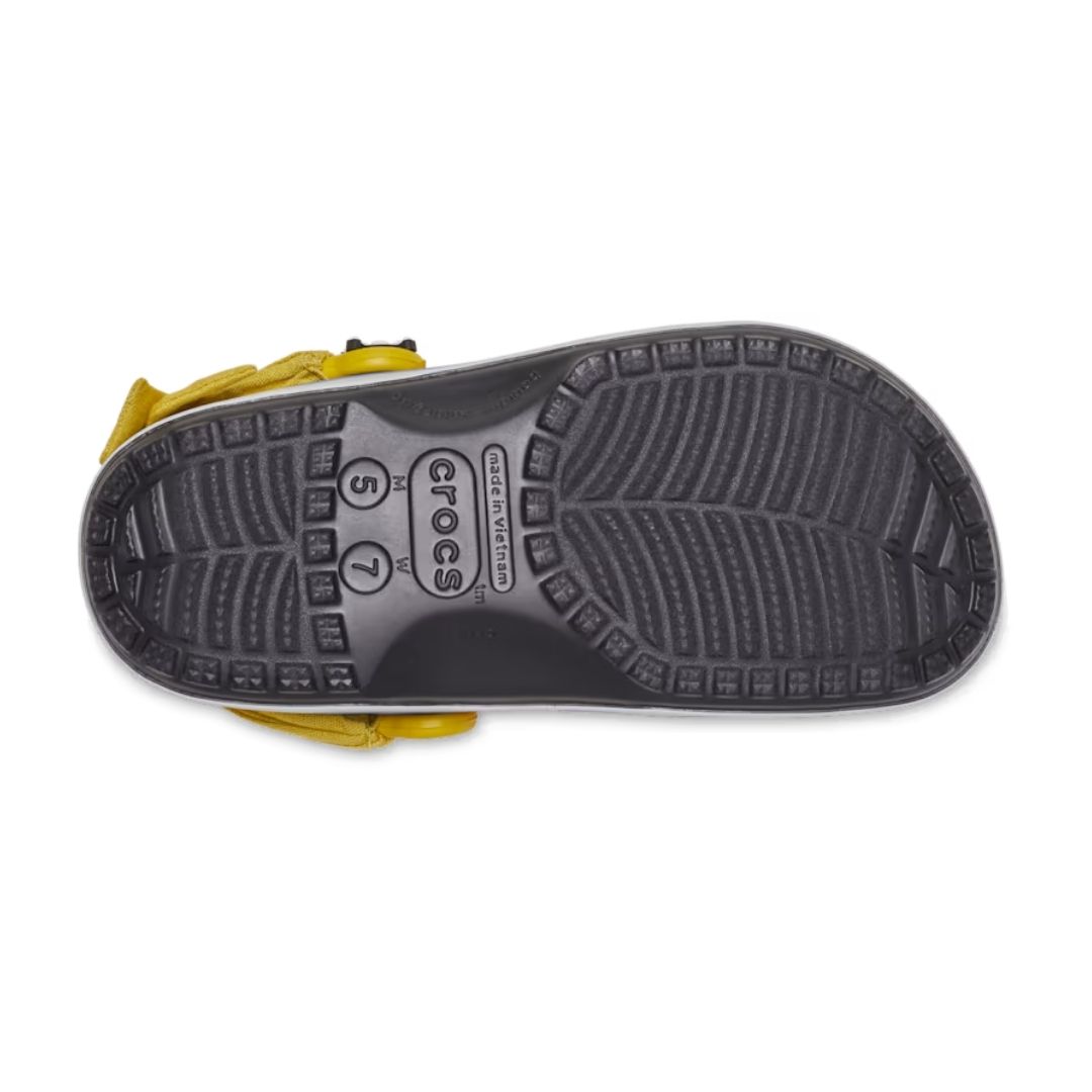 Sandal Crocs ONE PIECE Luffy Classic Clog Dewasa, Nyaman untuk Petualangan