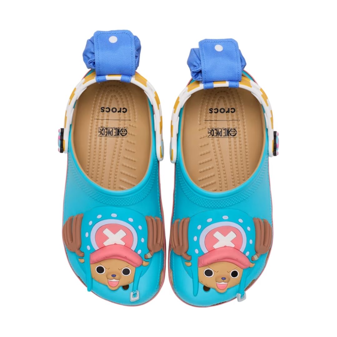 Sandal Crocs ONE PIECE Chopper Classic Clog Dewasa dengan Detail Ikonik