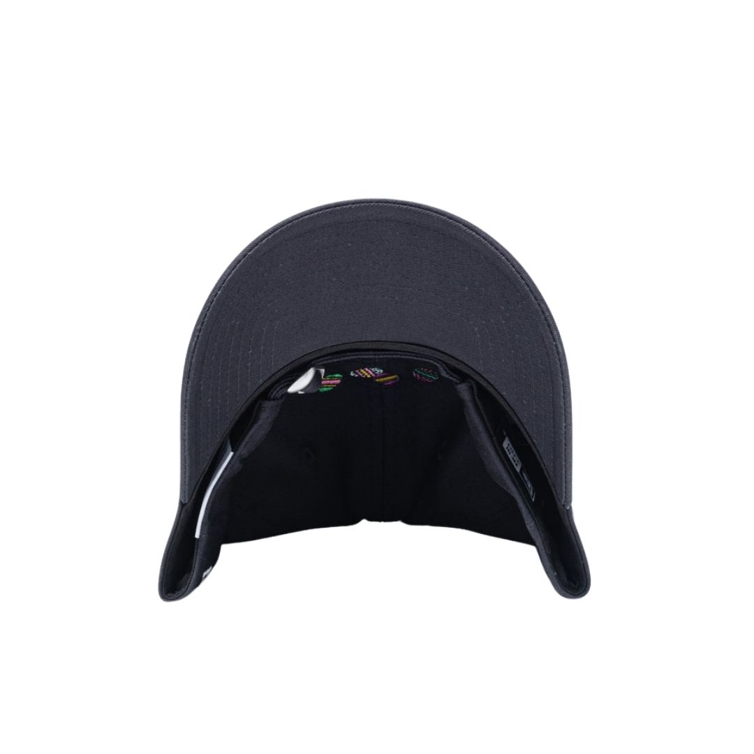 Topi Snoopy 9FORTY PEANUTS Easter Faded Black Ukuran 56.8-60.6cm