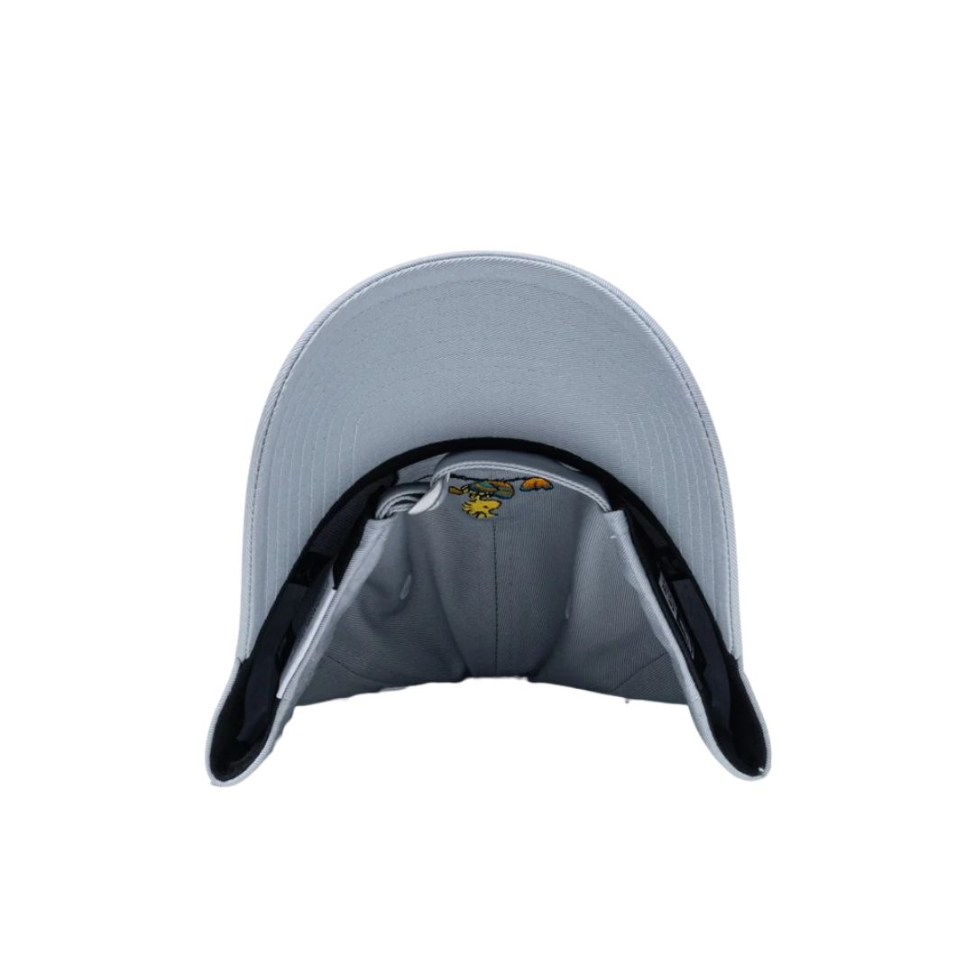 Topi Snoopy 9FORTY PEANUTS Easter Woodstock Dolphin Gray Ukuran 56.8-60.6cm Topi Snoopy 9FORTY PEANUTS Easter Woodstock Dolphin Gray Ukuran 56.8-60.6cm