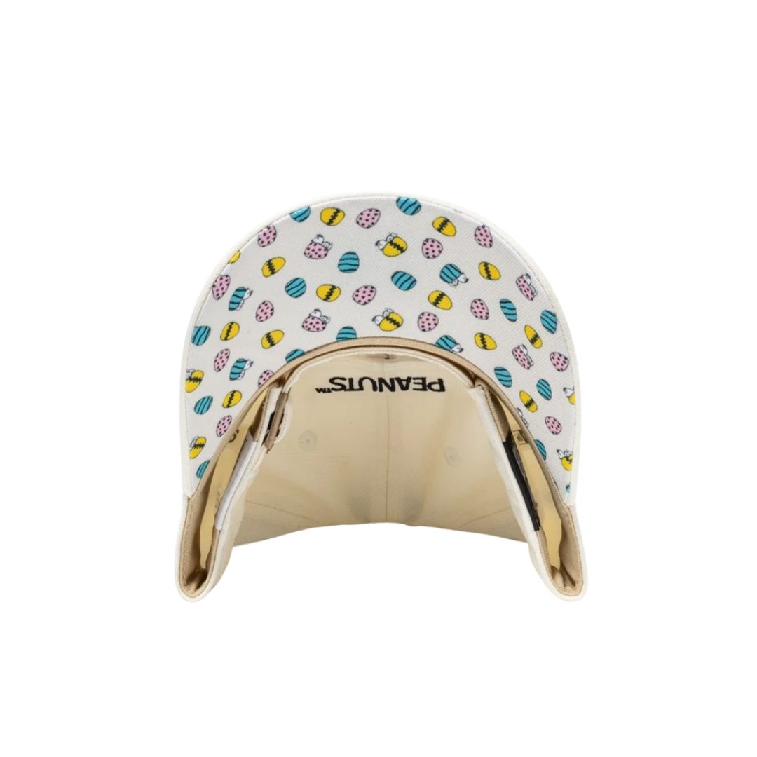 Topi Snoopy 9TWENTY PEANUTS Easter Chrome White dengan Easy Snap Unisex Topi Snoopy 9TWENTY PEANUTS Easter Chrome White dengan Easy Snap Unisex