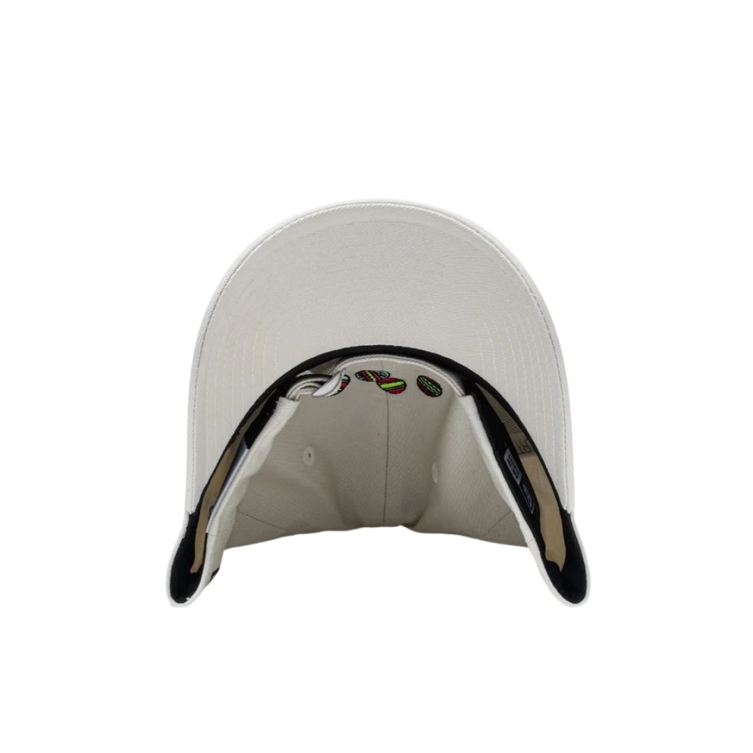 Topi Snoopy 9FORTY PEANUTS Paskah Woodstock Ivory Ukuran 56.8-60.6cm Unisex Topi Snoopy 9FORTY PEANUTS Paskah Woodstock Ivory Ukuran 56.8-60.6cm Unisex