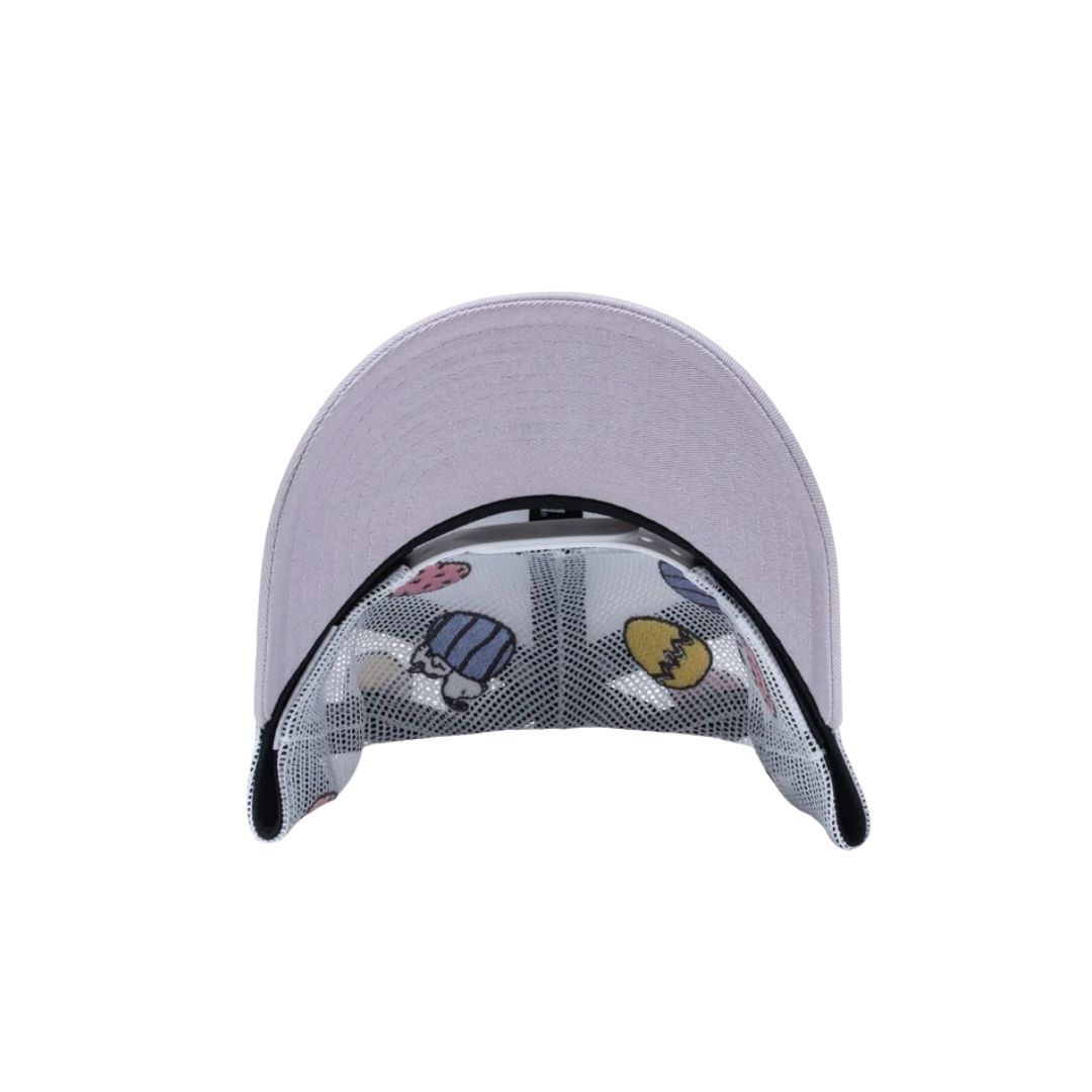 Topi Snoopy Kids 9TWENTY Tracker PEANUTS Paskah White Soft Lavender 52–55.8cm