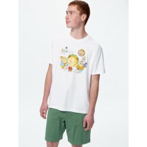 Kaos Uniqlo Coji-Coji White Manga UT Shueisha 100th Anniversary Kaos Uniqlo Coji-Coji White Manga UT Shueisha 100th Anniversary