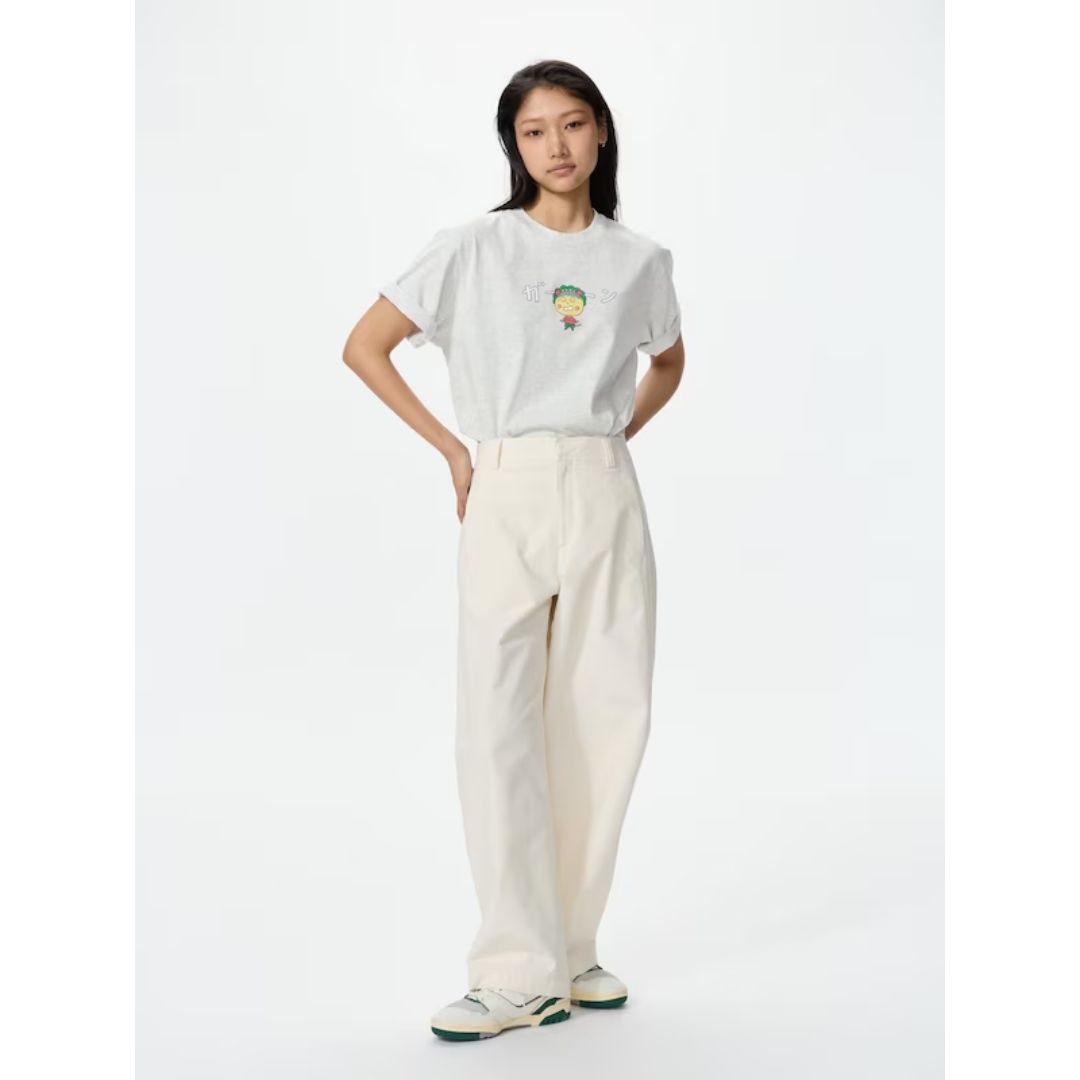 Kaos Uniqlo Coji-Coji Light Gray Manga UT Edition Gaya Unik