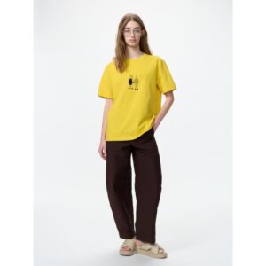 Kaos Uniqlo Sakamoto Days Yellow Manga UT Shueisha Edition Kaos Uniqlo Sakamoto Days Yellow Manga UT Shueisha Edition