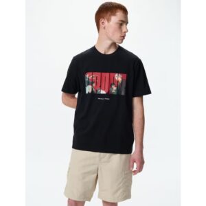 Kaos Uniqlo Sakamoto Days Black Manga UT Shueisha Edition Kaos Uniqlo Sakamoto Days Black Manga UT Shueisha Edition