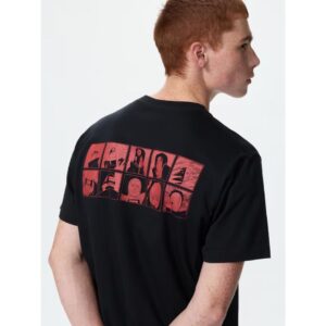 Kaos Uniqlo Naruto Akatsuki Black Manga UT Shueisha Edition Kaos Uniqlo Naruto Akatsuki Black Manga UT Shueisha Edition