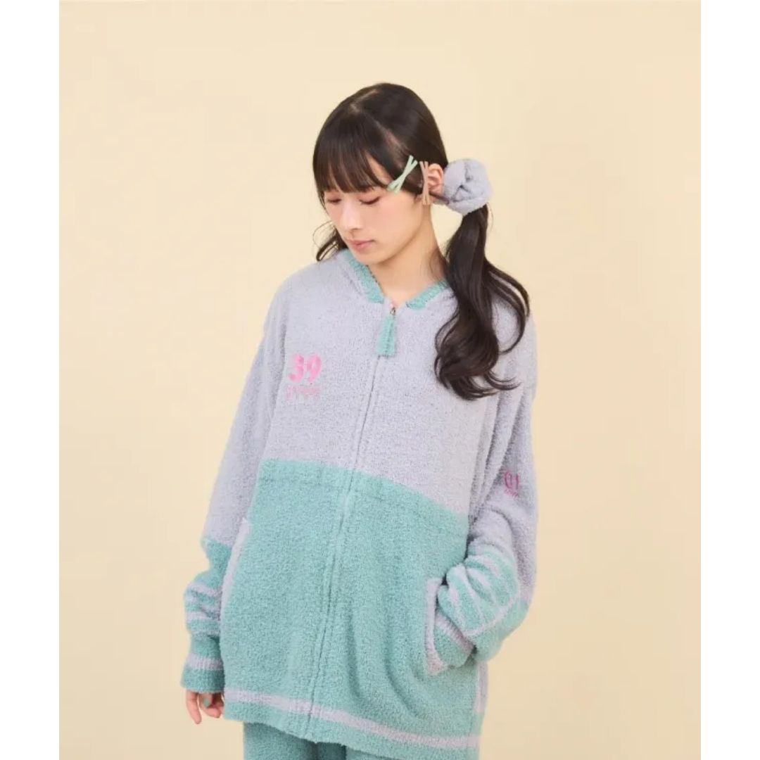 Hatsune Miku Roomwear Hoodie Unisex Nyaman dan Trendy Hatsune Miku Roomwear Hoodie Unisex Nyaman dan Trendy