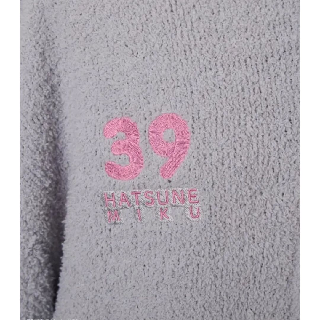 Hatsune Miku Roomwear Hoodie Unisex Nyaman dan Trendy