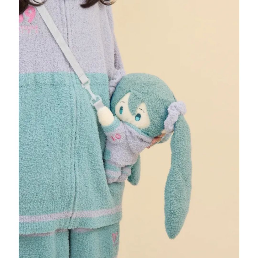 Hatsune Miku 2-Way Fluffy Plush Bag dengan Desain Boneka yang Menggemaskan Hatsune Miku 2-Way Fluffy Plush Bag dengan Desain Boneka yang Menggemaskan