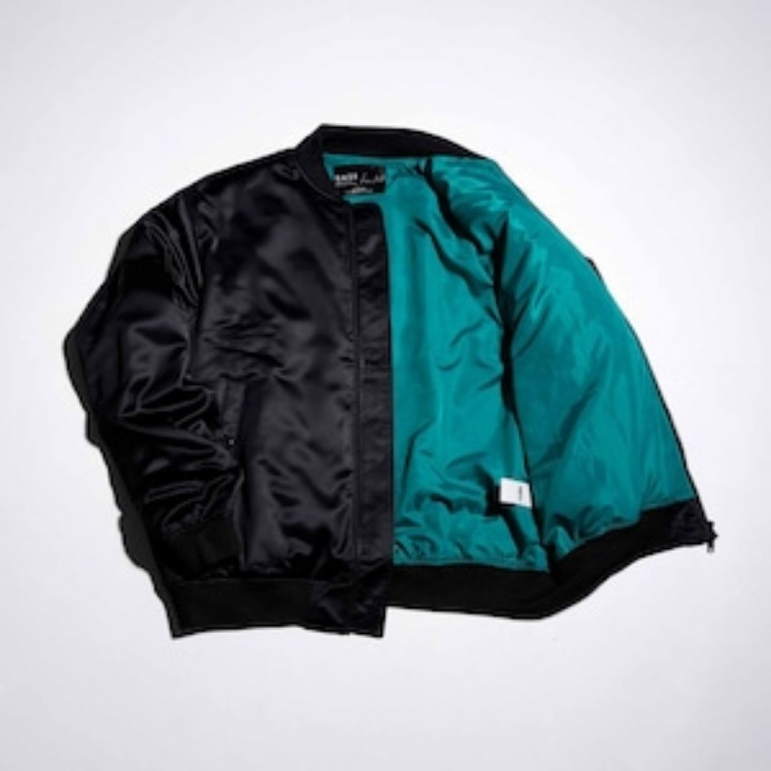 Hatsune Miku MA-1 Jacket - Jaket Hitam dengan Detail Emerald Green