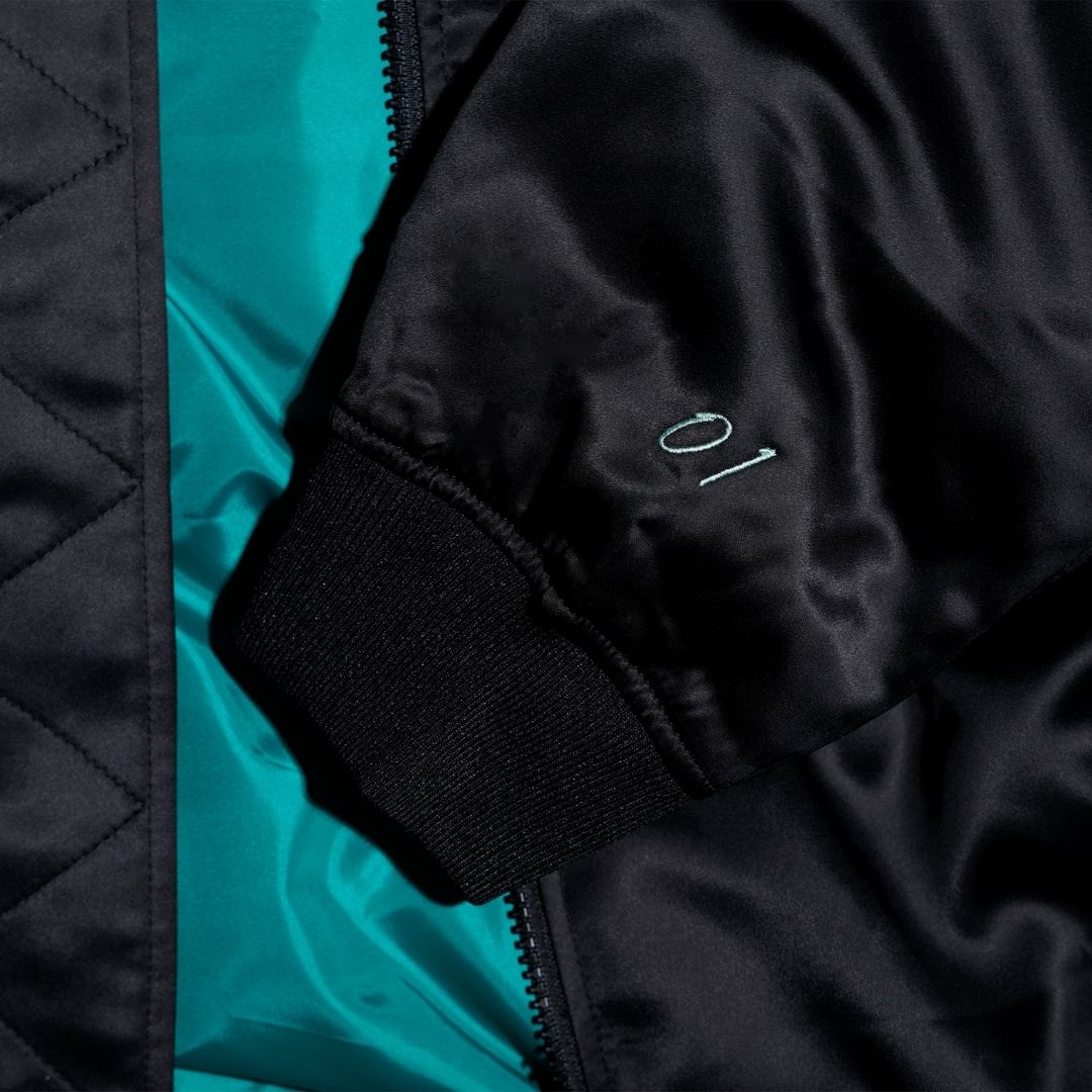 Hatsune Miku MA-1 Jacket - Jaket Hitam dengan Detail Emerald Green