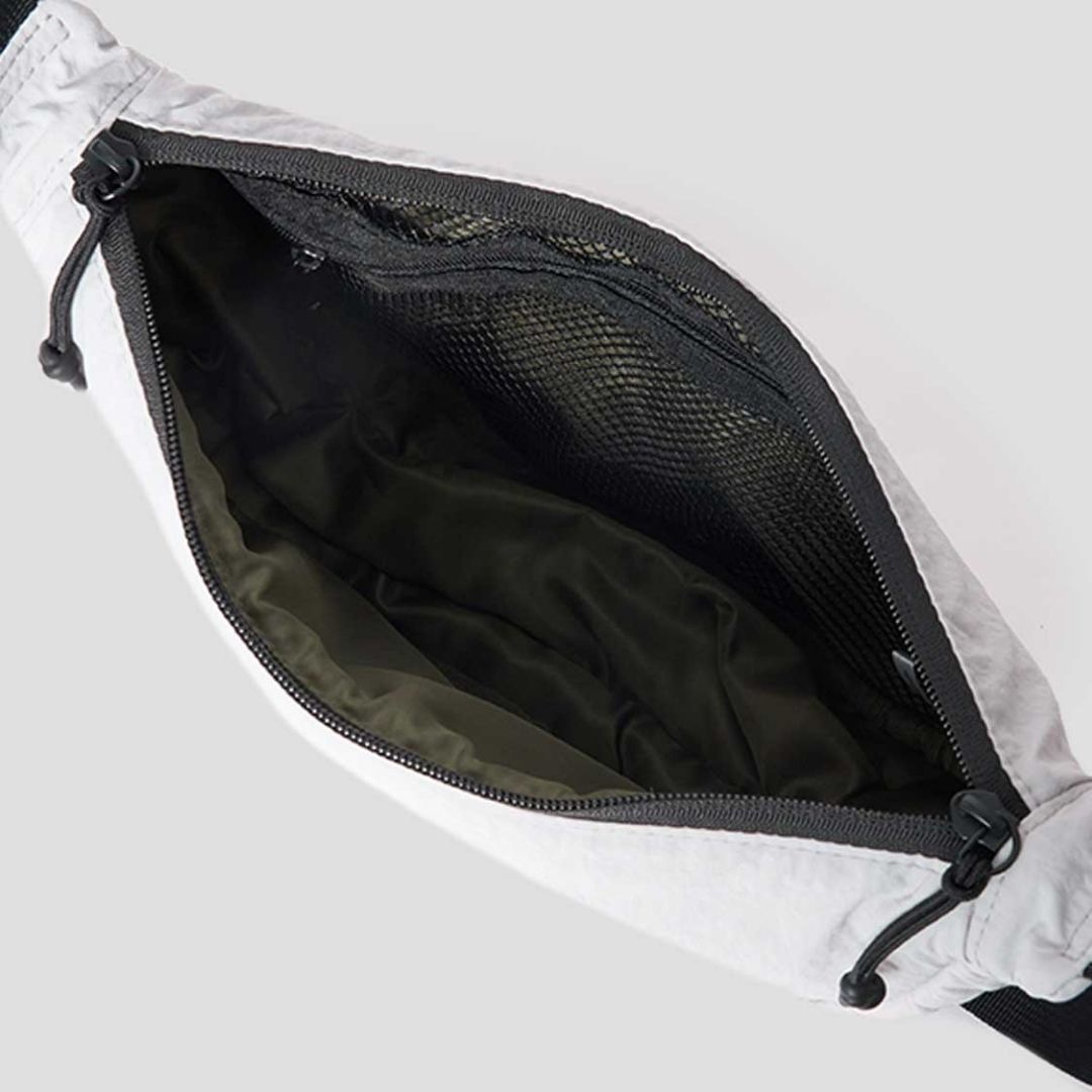 Attack on Titan Entrusted Dreams Bag Mini Shoulder dengan Hidden Scene