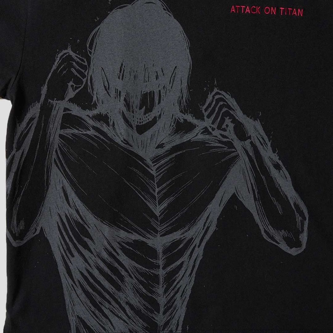 Attack on Titan 15m Confrontation T-Shirt Big Silhouette Eren Annie Anime