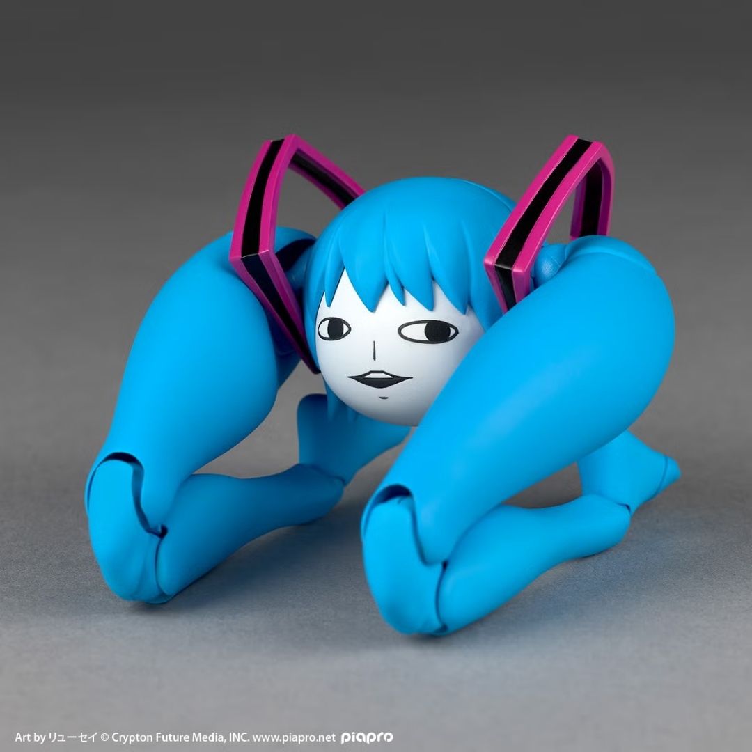 Figure Revoltech Hatsune Miku Shiteyanyo dengan Bonus Winking Face