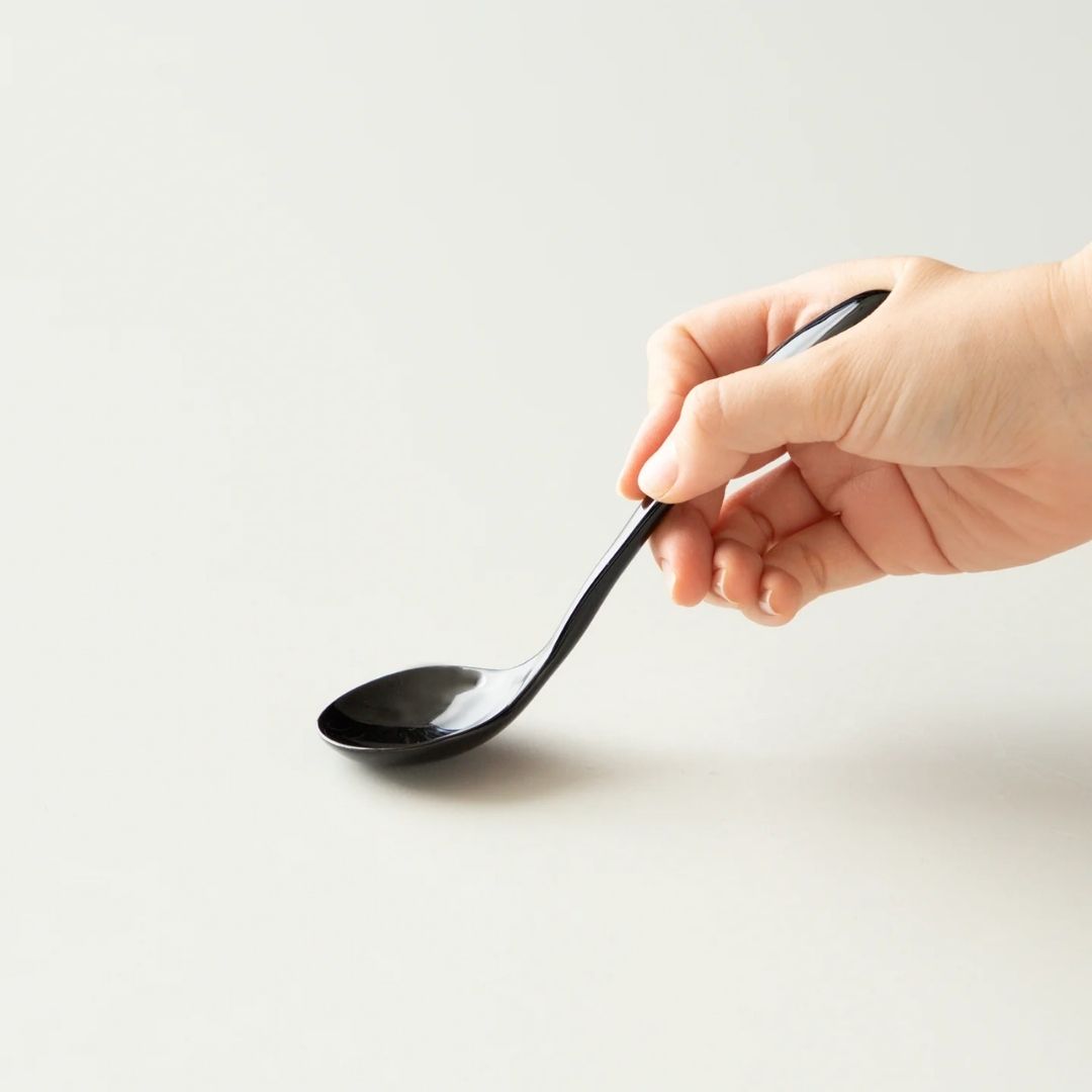 ORIGAMI Cupping Spoon Black untuk Menikmati dan Menilai Rasa Kopi ORIGAMI Cupping Spoon Black untuk Menikmati dan Menilai Rasa Kopi