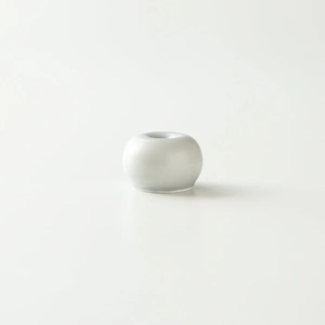 ORIGAMI Matcha Whisk Stand Matte Gray Porcelain Made in Japan ORIGAMI Matcha Whisk Stand Matte Gray Porcelain Made in Japan