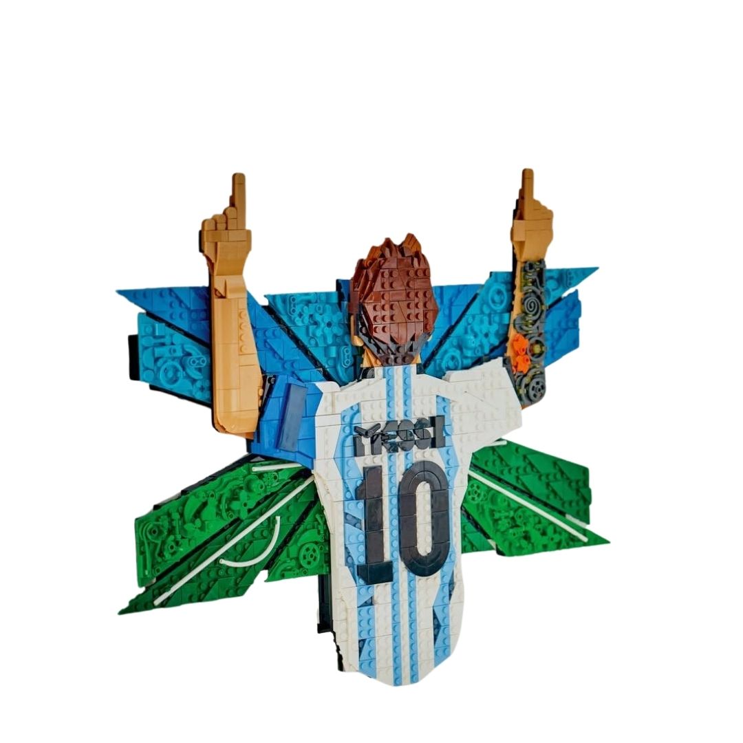 LEGO 43018 Lionel Messi Victory Edition 1427 Pieces Celebration Display LEGO 43018 Lionel Messi Victory Edition 1427 Pieces Celebration Display