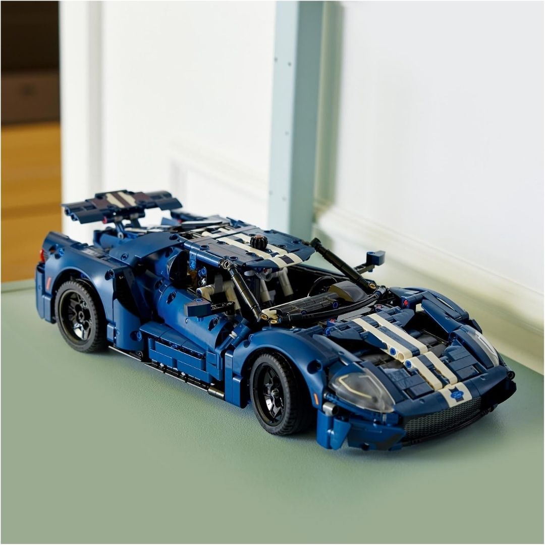 LEGO Technic 2022 Ford GT 42154 1:12 Scale 1468 Pieces Model Car