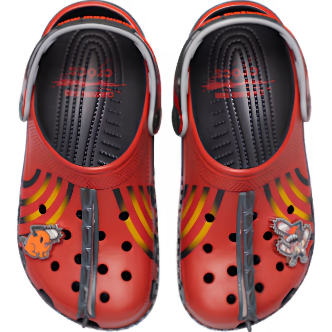  Crocs Chainsaw Man Classic Clogs Limited Edition dengan Jibbitz Chainsaw Man dan Pochita 