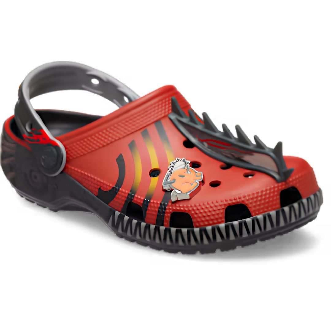  Crocs Chainsaw Man Classic Clogs Limited Edition dengan Jibbitz Chainsaw Man dan Pochita 