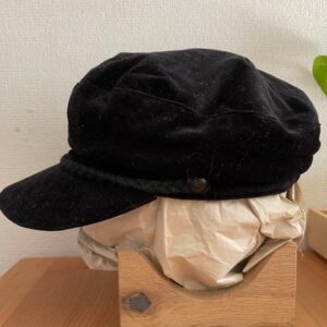 Tried on only. Volcom newsboy cap. Final price!